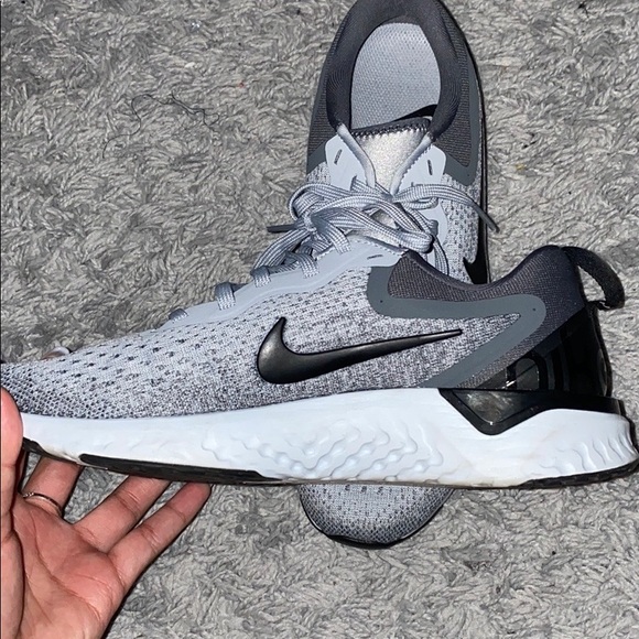 Nike Shoes - Women’s Nike Odyssey React size 9. Great condition